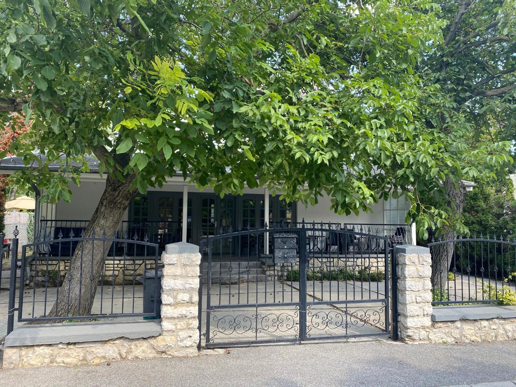 Holiday Apartmanhaz 블로톤퓌레드 외부 사진